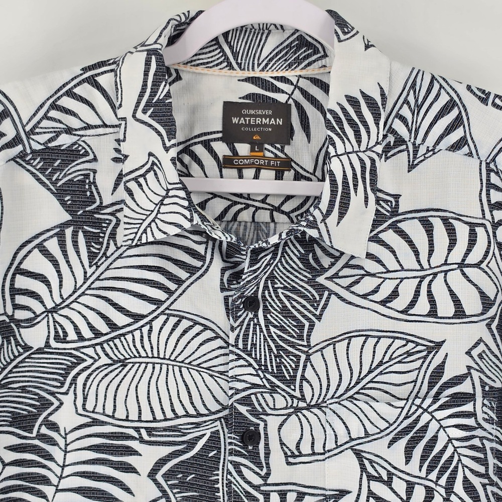 Quiksilver Waterman Collection Mens Large Comfort Fit Tropical Leaf Shirt Resort